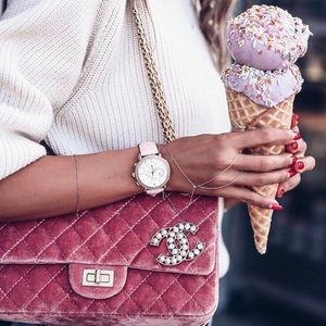 Meet your Posher, Evelyn